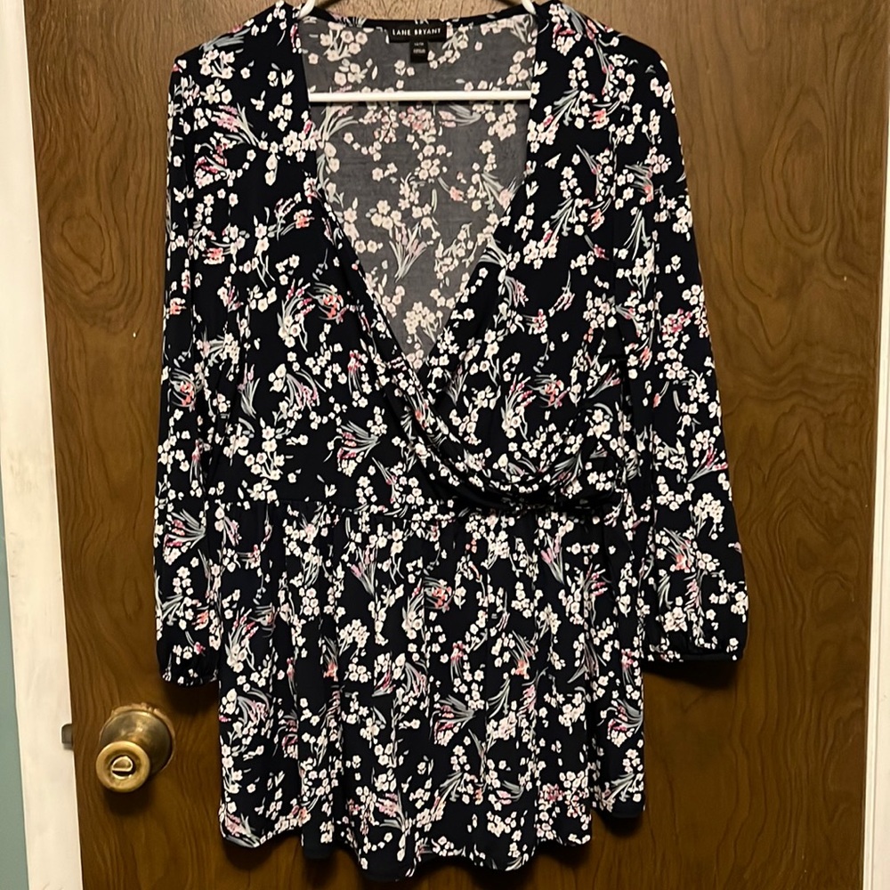 Lane Bryant faux wrap long sleeved top size 14/16